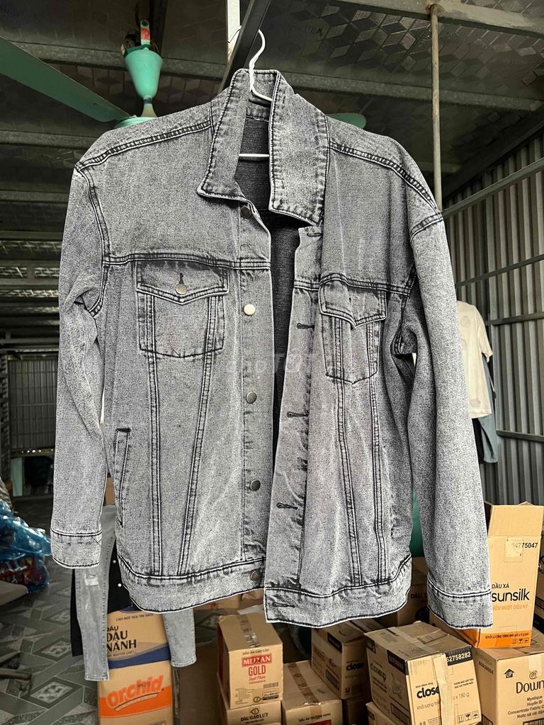 Áo khoác nam vải bò Look. Mua bán Quần áo tại Thành phố Thanh Hóa Thanh Hóa được đăng bởi Mr God hình 1