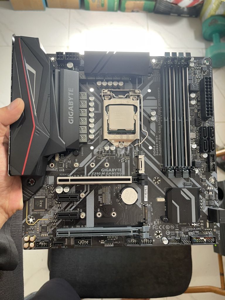 Combo Main Gigabyte Z390M-GAMING+Chip Core i7-9700. Mua bán Linh kiện (RAM, Card...) tại Quận Hải Châu Đà Nẵng được đăng bởi Baxiqua hình 1