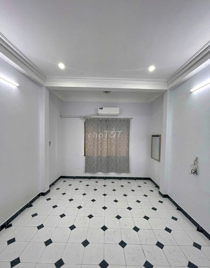 Дом в переулке с авто, Nguyen Kiem, Phu Nhuan, 3 этажа, 3 спальни, 48м2