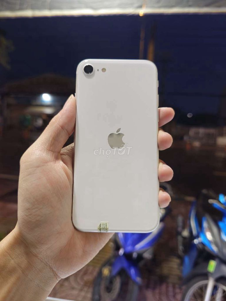 Apple iPhone SE 2 64GB Trắng. Mua bán Điện thoại tại Quận 12 Tp Hồ Chí Minh được đăng bởi Smartphone giá kho hình 1
