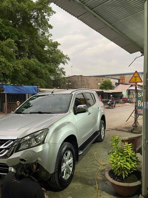 Isuzu Mu X 2017 2.5 4X2 MT - Xe gia đình đi kỹ. Mua bán Ô tô tại Thành phố Thủ Đức Tp Hồ Chí Minh được đăng bởi Nguyen Truong