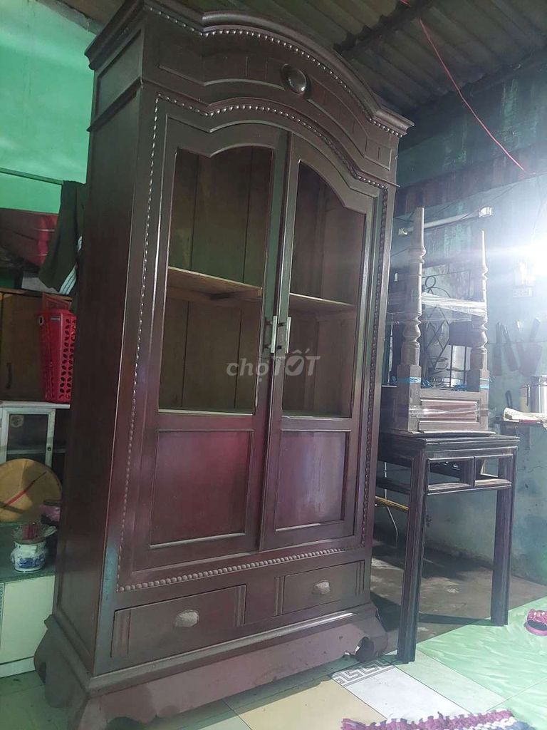 Tủ trưng bày gỗ nâu đỏ. Mua bán Tủ, kệ gia đình tại Thành phố Sa Đéc Đồng Tháp được đăng bởi Phương  hình 1