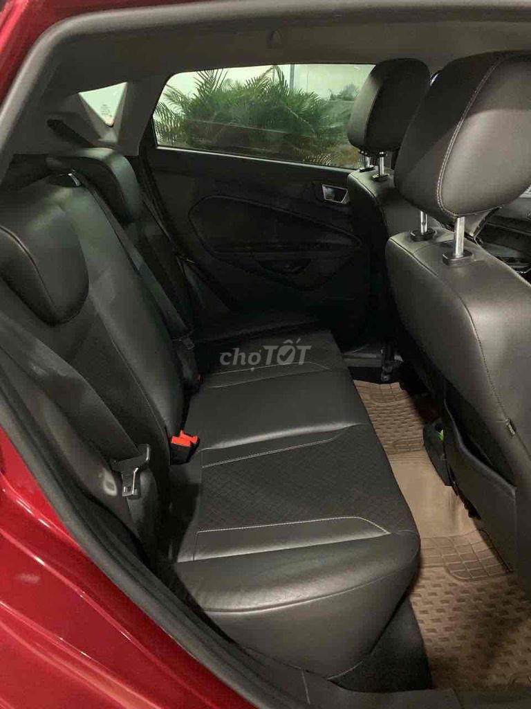 Ford Fiesta 2015 1.5 AT Sport - 32000 km. Mua bán Ô tô tại Quận 8 Tp Hồ Chí Minh được đăng bởi Glynk Võ Văn Kiệt hình 4