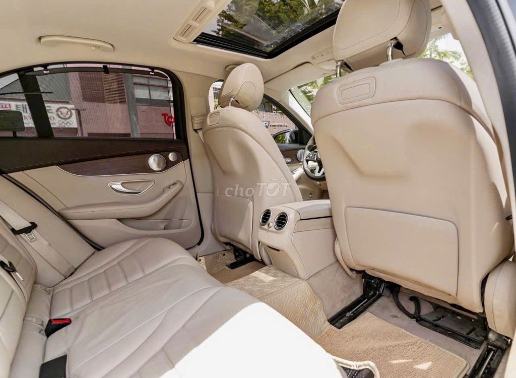 Mercedes C200 Exclusive 2019 - sang trọng lịch lãm. Mua bán Ô tô tại Quận Gò Vấp Tp Hồ Chí Minh được đăng bởi Trường Nguyễn Xe Sang hình 15