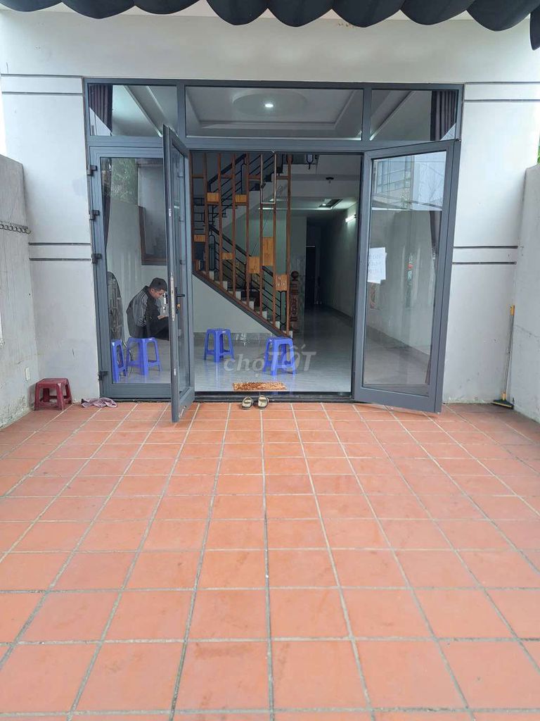 Аренда · 4 комн. · 110 м² · Quận Ngũ Hành Sơn, ул. Đường Trương Quang Được