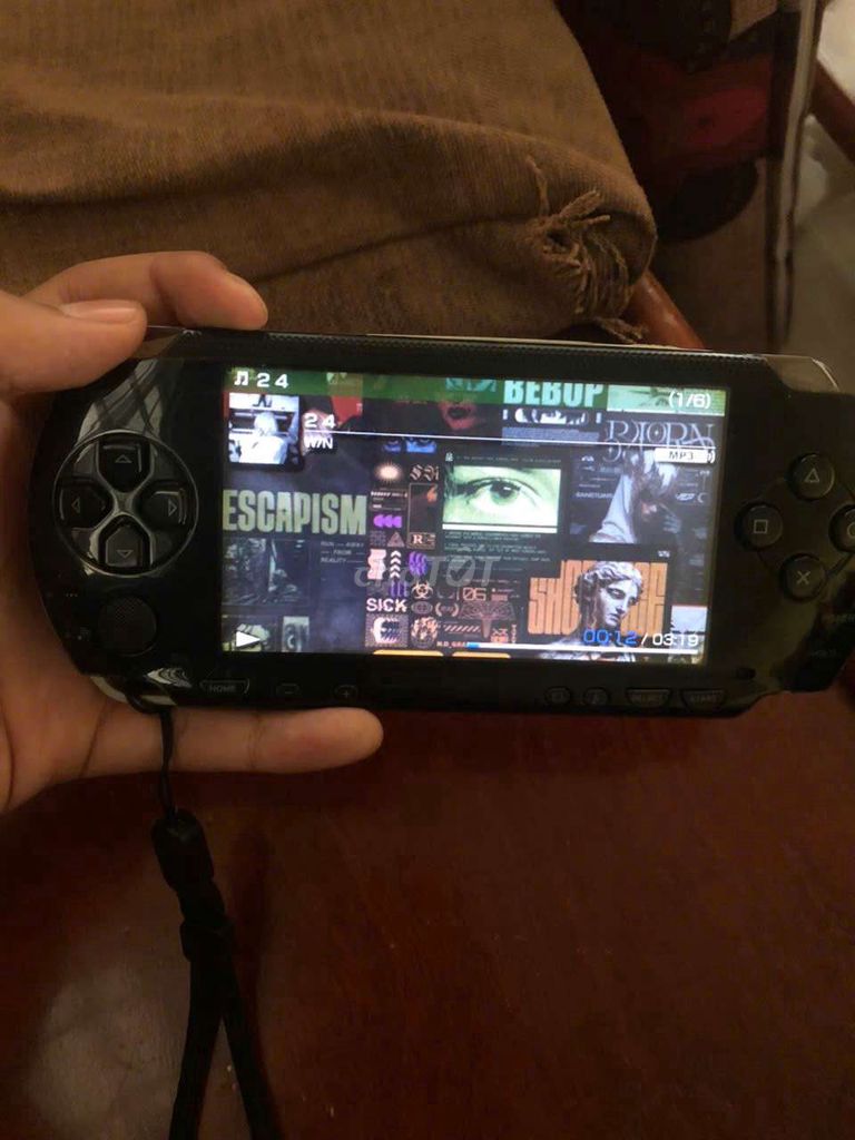 Máy chơi game psp1k hack Đen Đã sử dụng. Mua bán Thiết bị chơi game tại Huyện Châu Thành Kiên Giang được đăng bởi Minh Duy hình 1