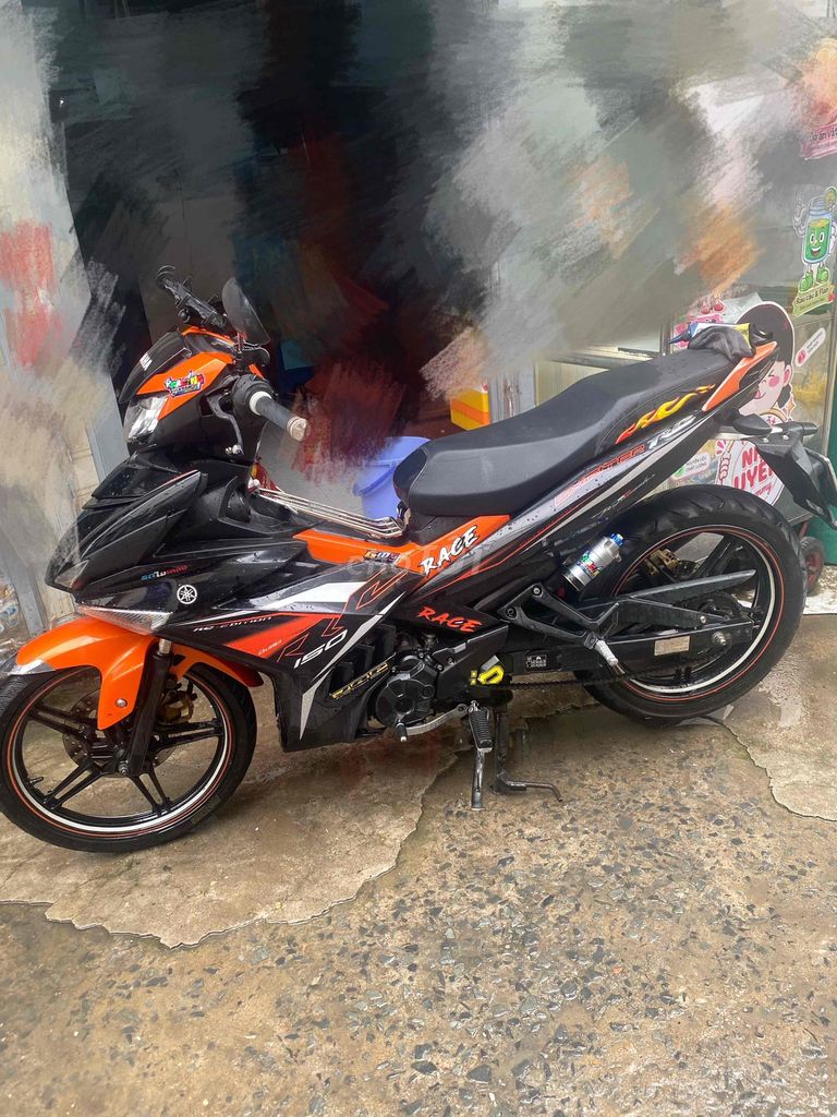 Yamaha Exciter 2019, черный, оранжевый