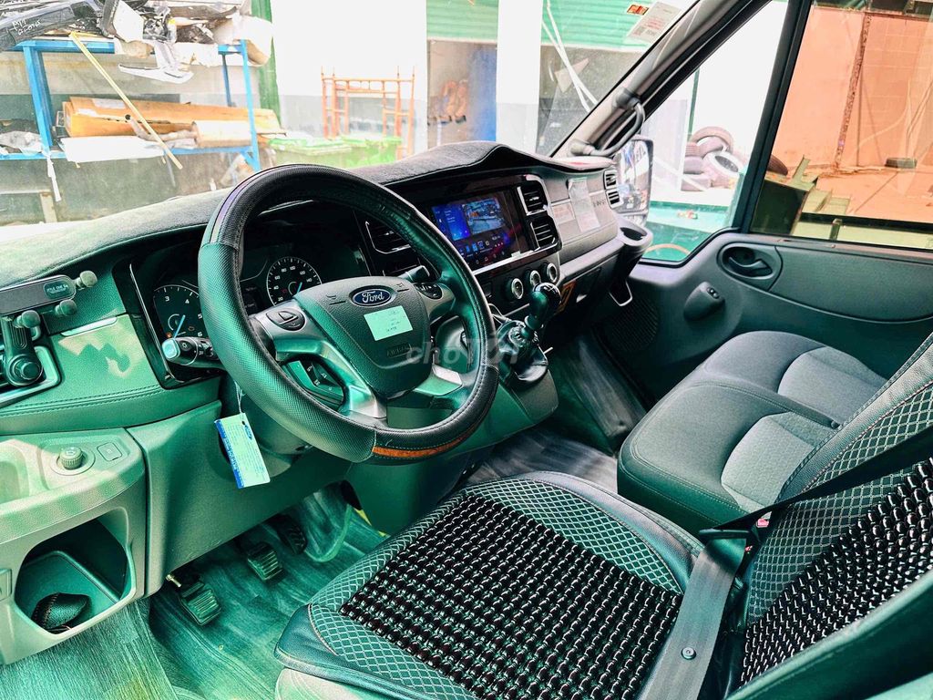 Ford Transit 2023. 1 chủ từ đầu. Sơn zin 95%. Mua bán Ô tô tại Thành phố Long Xuyên An Giang được đăng bởi Luân Ford hình 3