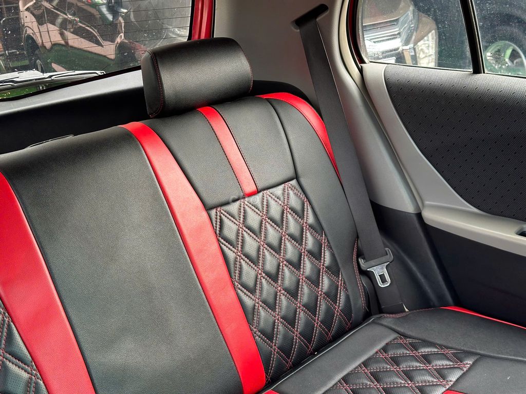 Toyota Yaris Đỏ 5 chỗ Số sàn. Mua bán Ô tô tại Huyện Long Thành Đồng Nai được đăng bởi huynh van hoa hình 12