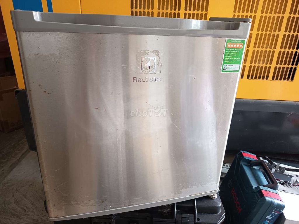 Tủ lạnh Electrolux EUM0500SB Bạc. Mua bán Tủ lạnh tại Thành phố Long Xuyên An Giang được đăng bởi Thanh Sang hình 1