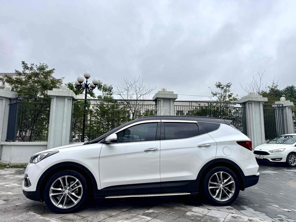 Hyundai SantaFe 2016 Full xăng Premium biển Hà Nôi. Mua bán Ô tô tại Quận Thanh Xuân Hà Nội được đăng bởi Nguyễn Quang Đức hình 3