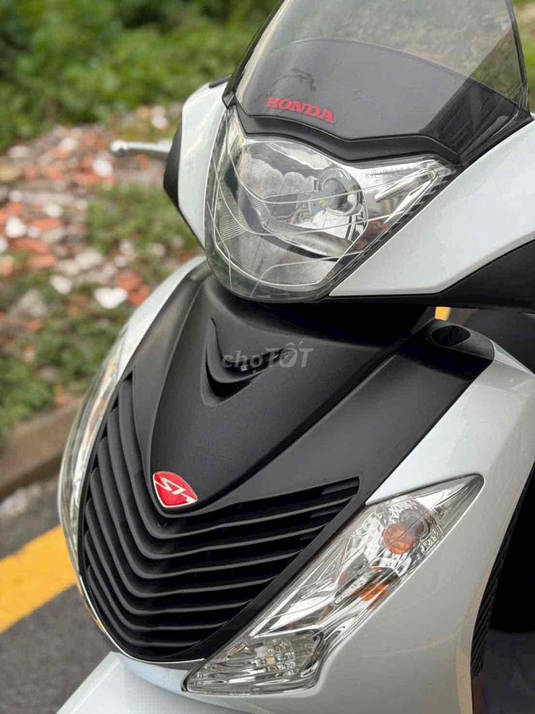 SH150i ý sm 106 đăng ký 2012 chưa rớt đầu. Mua bán Xe máy tại Thành phố Thủ Đức Tp Hồ Chí Minh được đăng bởi Tòng Nguyễn hình 1