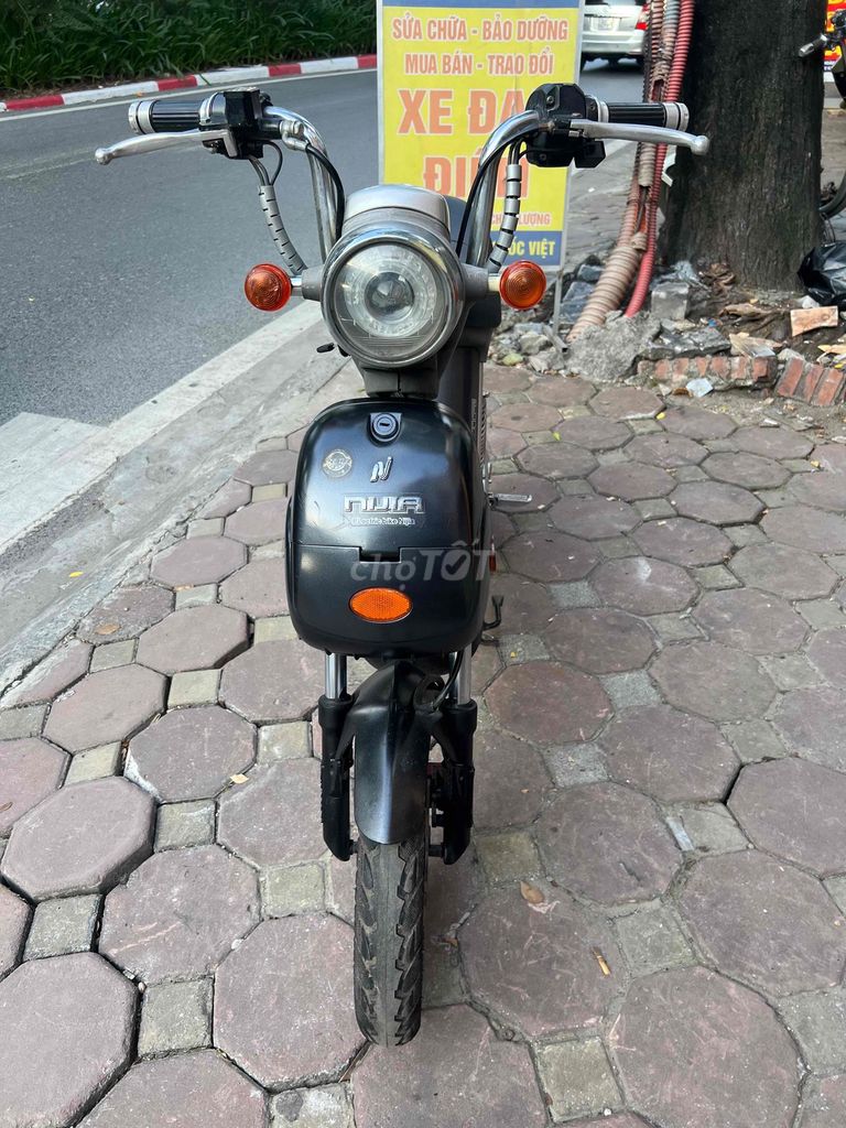 Xe đạp điện Nijia có chỗ để chân rộng giá rẻ. Mua bán Xe điện tại Quận Bắc Từ Liêm Hà Nội được đăng bởi Kim ngân hình 1