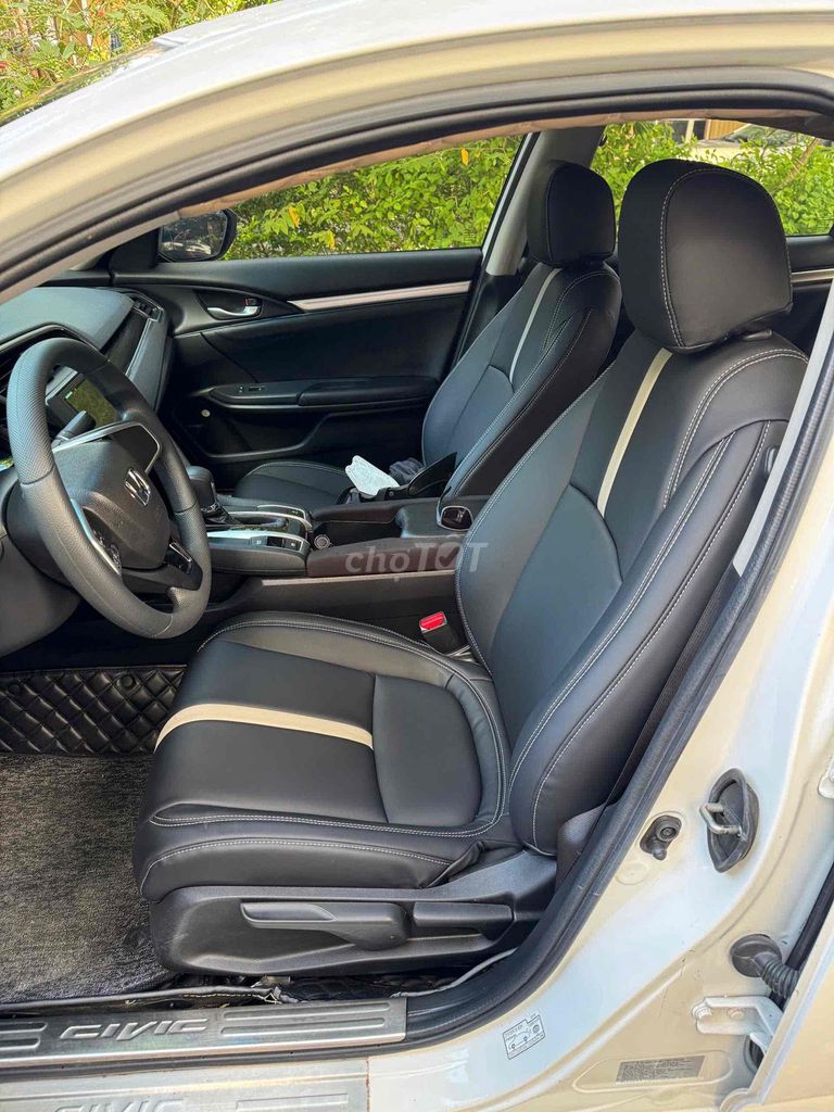 Honda Civic 2019 1.8E 2019. Mua bán Ô tô tại Quận Hải Châu Đà Nẵng được đăng bởi Nguyễn Duy Hiếu hình 6