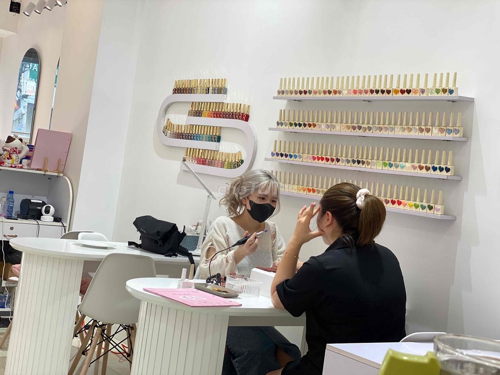 SANG NHƯỢNG TIẸM NAIL MI TẠI D1 BÌNH THẠNH