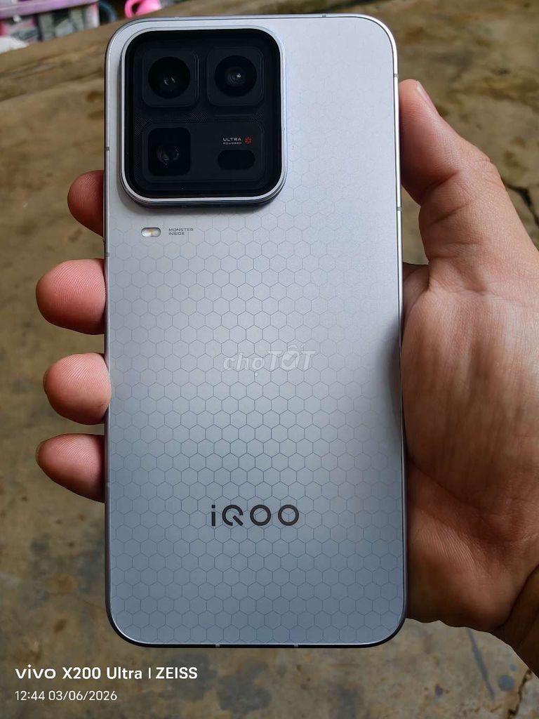 iQOO 15 Ultra 512GB Bạc. Mua bán Điện thoại tại Thành phố Buôn Ma Thuột Đắk Lắk được đăng bởi Lê Hửu Hiếu hình 1