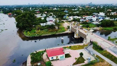 215m2(10x21,5)Lô đất mặt tiền view bờ sông SG- KDC bàn cờ, full thổ cư