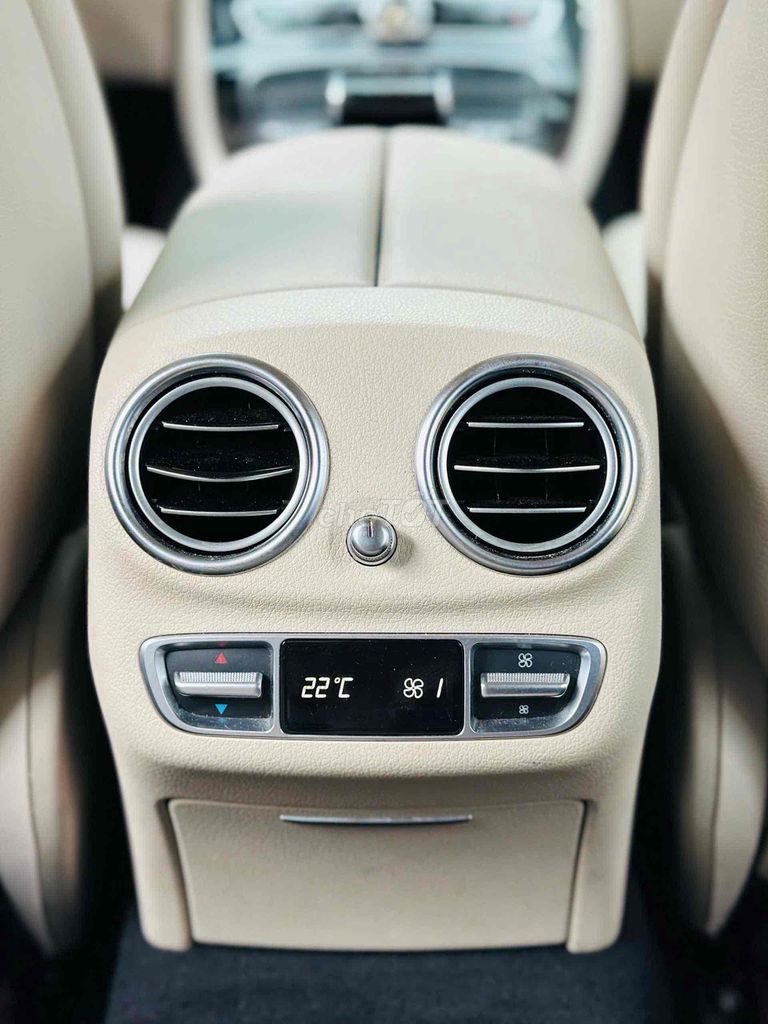 Mercedes Benz E200 Model 2017. Mua bán Ô tô tại Quận 8 Tp Hồ Chí Minh được đăng bởi Hồng Phúc hình 12