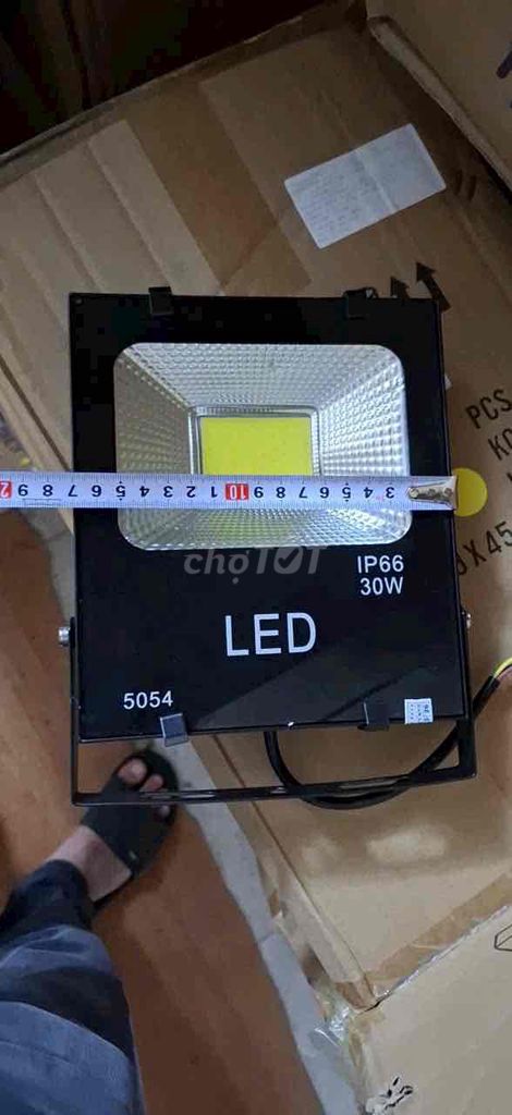 Đèn LED chiếu sáng 30W ánh sáng Vàng IP66. Mua bán Đèn tại Quận Cầu Giấy Hà Nội được đăng bởi su hình 1