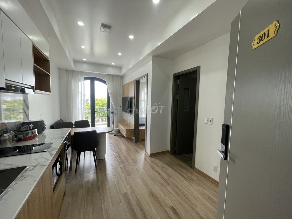 Cho thuê căn hộ cao cấp Vinhomes Mairna, 2 p.ngủ (75m2).