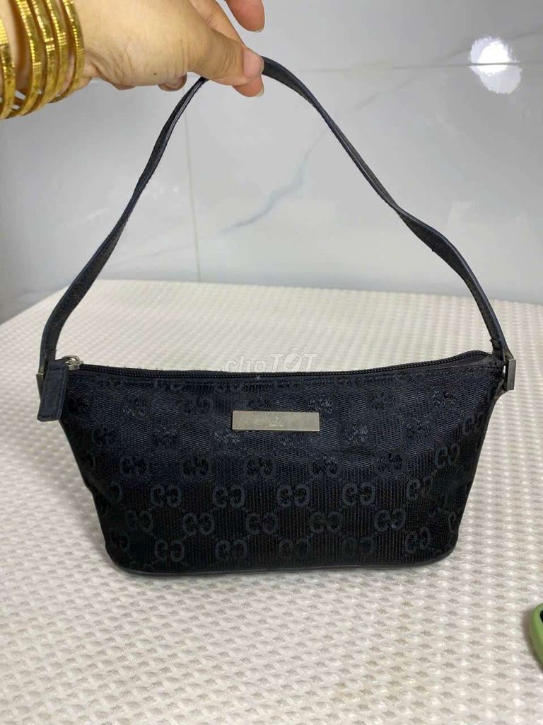 Túi xách Gucci GG Canvas Boat Baguette Nữ Đen Cũ. Mua bán Túi xách tại Huyện Thoại Sơn An Giang được đăng bởi Tống Giang hình 1