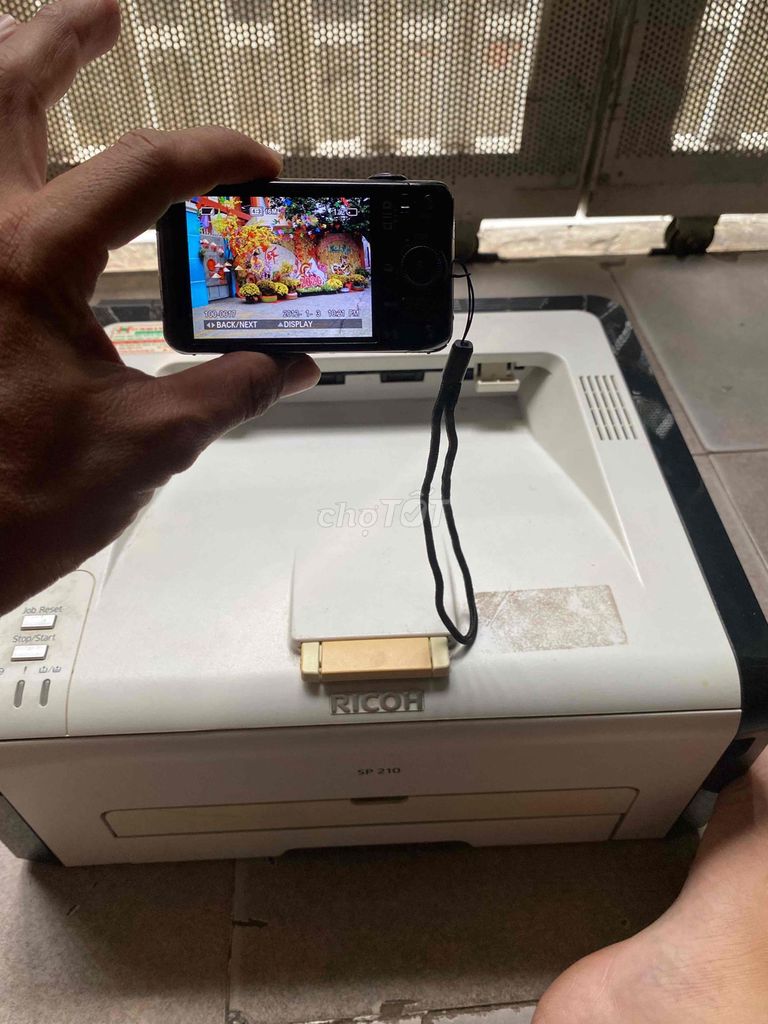 Máy ảnh Sony Cyber-shot Đen. Mua bán Máy ảnh, Máy quay tại Quận 6 Tp Hồ Chí Minh được đăng bởi nguyễn thanh nam hình 1