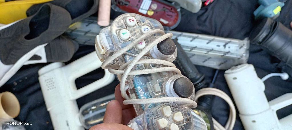 Tay cầm chơi game USB 2.0 Trong suốt. Mua bán Thiết bị chơi game tại Quận 8 Tp Hồ Chí Minh được đăng bởi shop poony house hình 1