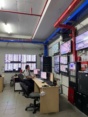 Nam trông coi Phòng Camera Máy lạnh Chế độ ổn định