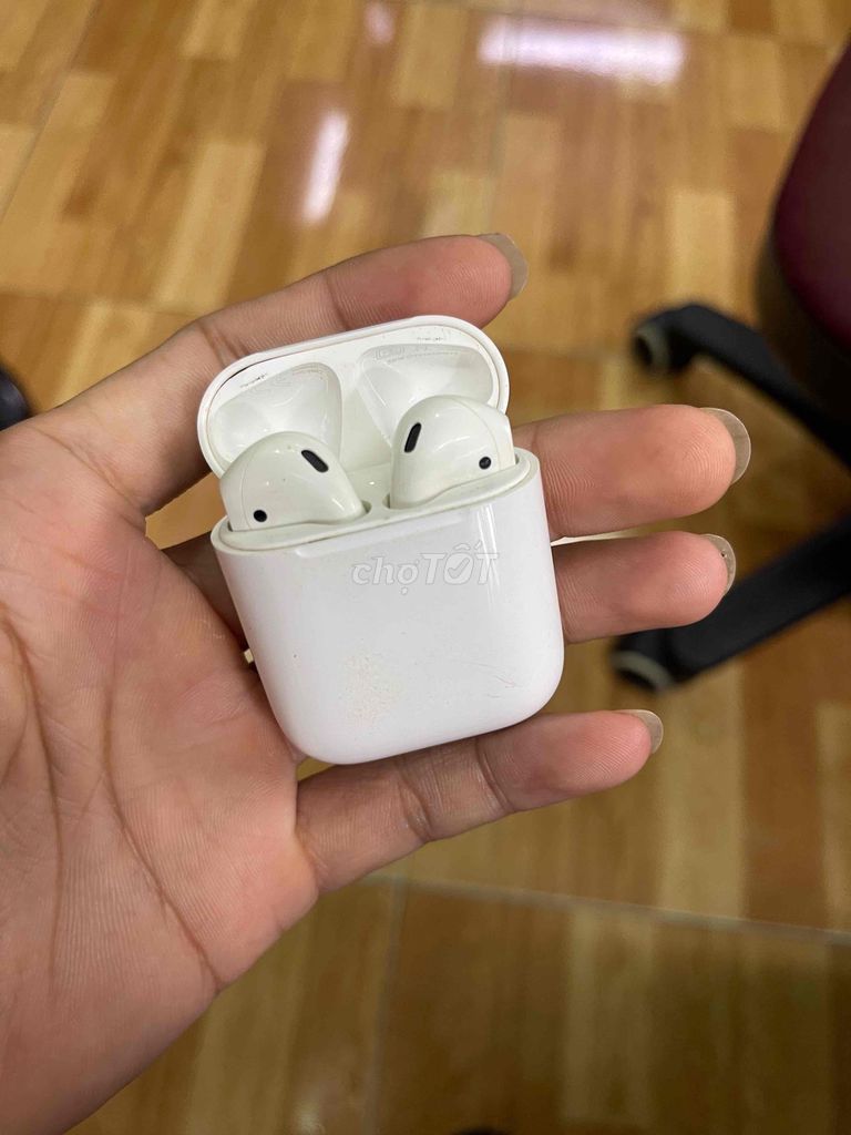 AirPods 1 chính hãng qua sử dụng. Mua bán Tivi, Âm thanh tại Quận Bình Thạnh Tp Hồ Chí Minh được đăng bởi Đông Mobile hình 1