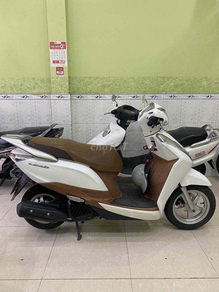 Lead Trắng Vàng xe trùm mền bsđg vip 50AD12345. Mua bán Xe máy tại Quận 1 Tp Hồ Chí Minh được đăng bởi Tiến Nguyễn Q1 hình 1