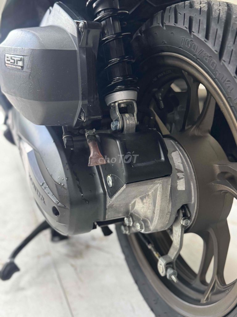 Vario 125 khoá ga 2023 odo đúng 7 nghìn 43E1-694.6. Mua bán Xe máy tại Quận Sơn Trà Đà Nẵng được đăng bởi Minh Dũng bán trả góp 136 vân đồn  hình 4