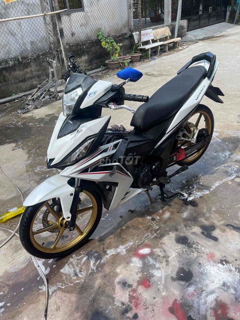 Honda Winner V1 2019 Trắng đen. Mua bán Xe máy tại Quận Cái Răng Cần Thơ được đăng bởi Cầm Đồ Minh Tấn hình 2