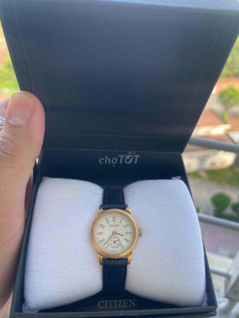 Đồng hồ Tissot A220 QUARTZ Nữ Thụy Sĩ. Mua bán Đồng hồ tại Huyện Tiên Lữ Hưng Yên được đăng bởi Sử  hình 1