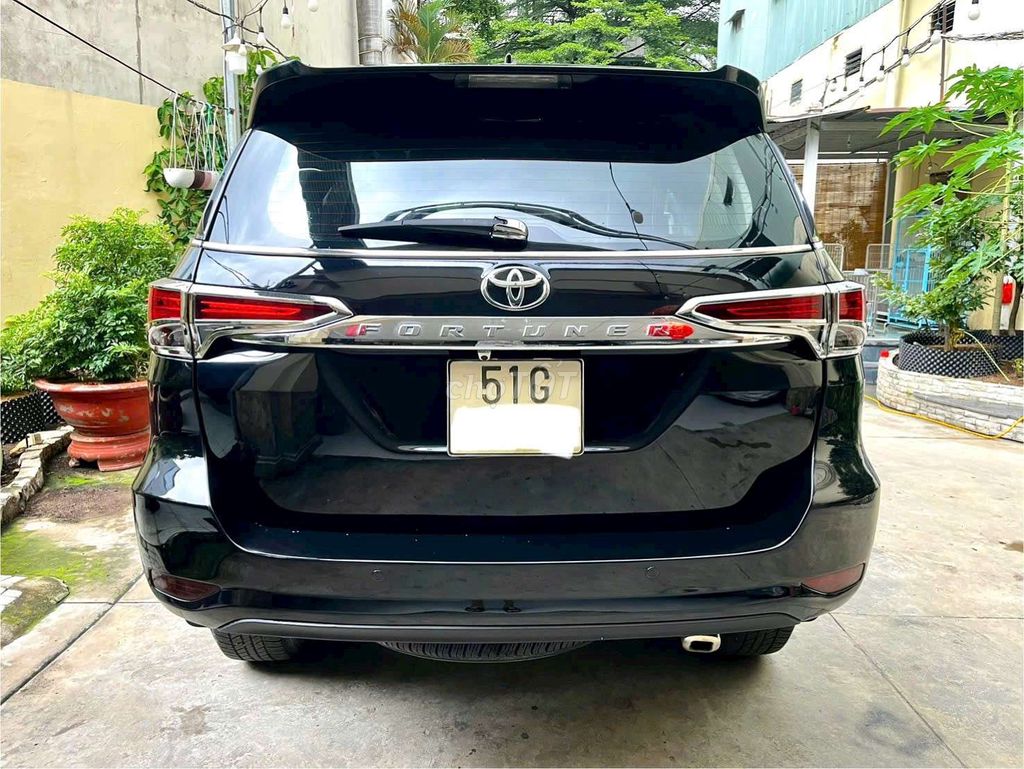 Toyota Fortuner 2017 2.7V AT 86.000km Đen. Mua bán Ô tô tại Quận 7 Tp Hồ Chí Minh được đăng bởi Giang Ngọc Tân hình 4