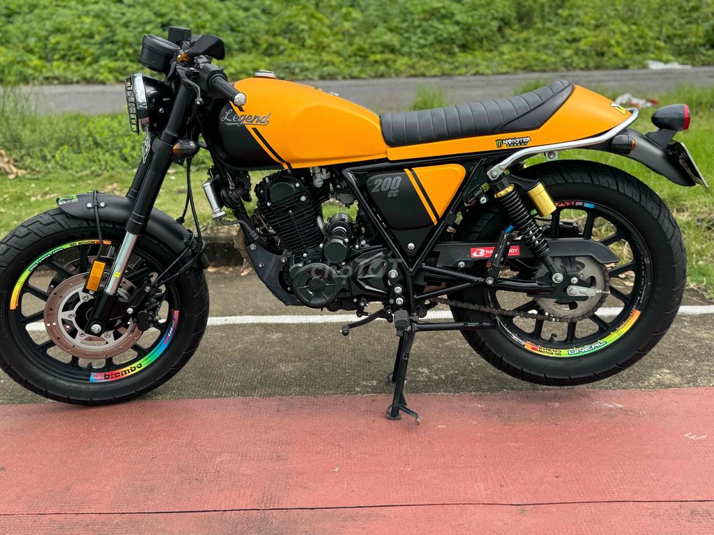 GPX -legend 200 màu vàng đen chạy 1 ngàn mới 99%. Mua bán Xe máy tại Quận Sơn Trà Đà Nẵng được đăng bởi Minh Dũng bán trả góp 136 vân đồn  hình 1