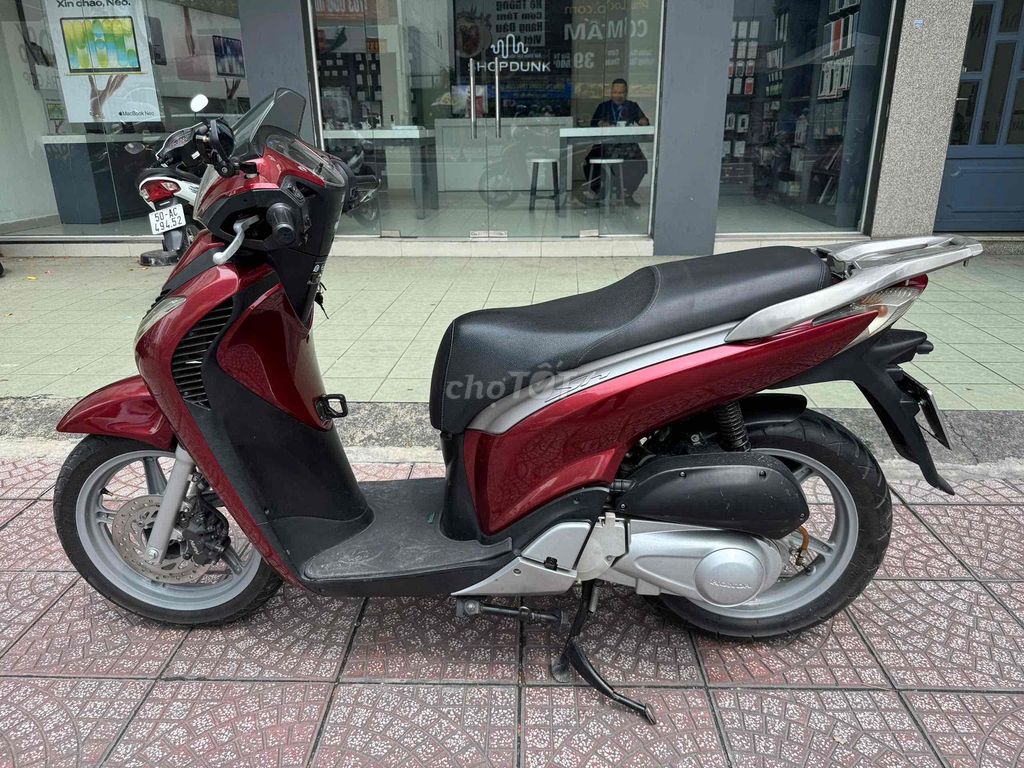 Хонда SH125 Италия 2010 красная