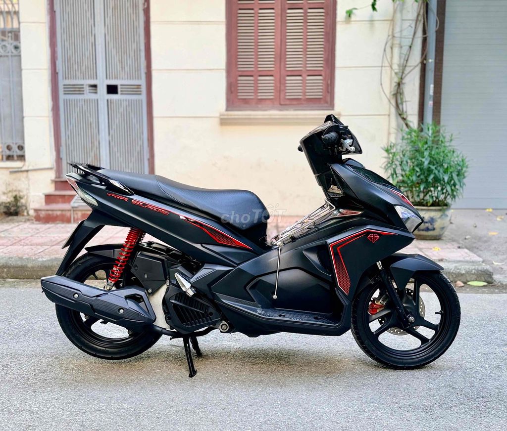Airblade 125 матовый черный, номера Ханоя