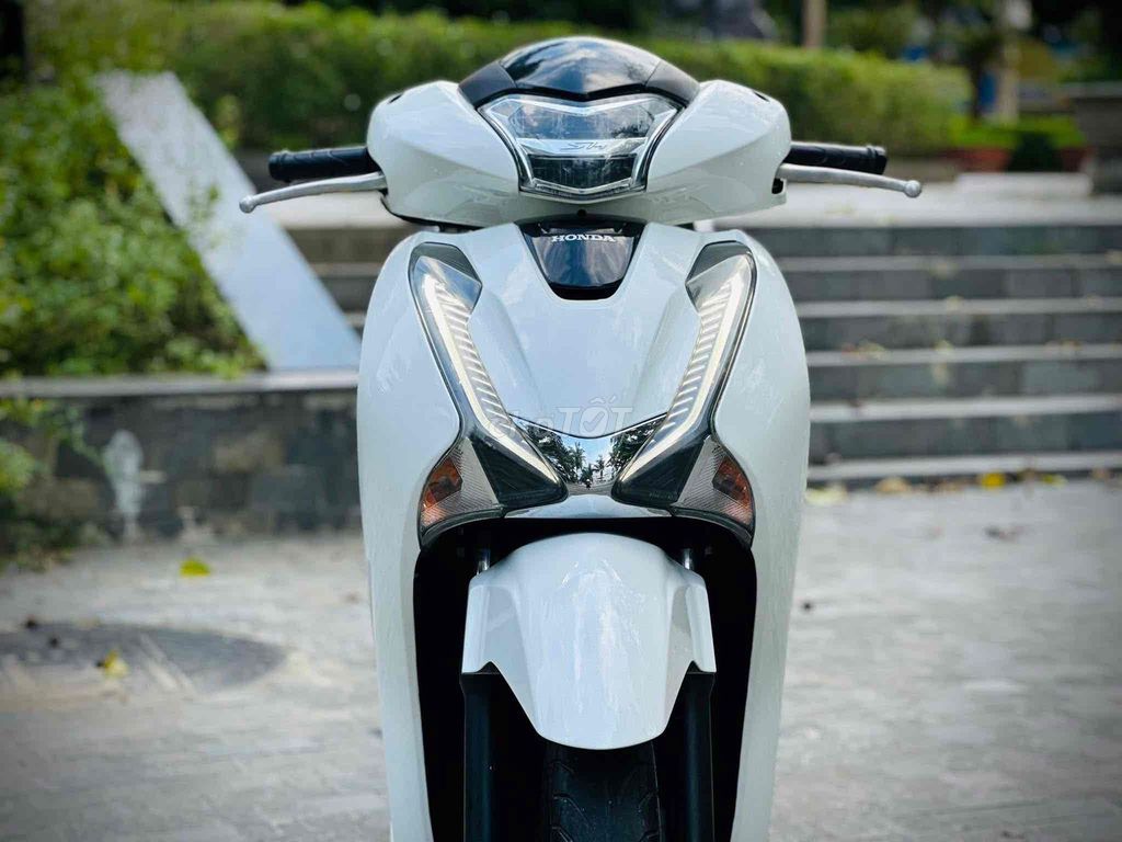 HONDA SH 125i HỖ TRỢ TRẢ GÓP. Mua bán Xe máy tại Thành phố Huế Thừa Thiên Huế được đăng bởi DVCĐ Toàn Thắng hình 2