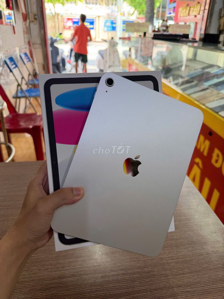 Apple iPad (A16) 128GB Bạc. Mua bán Máy tính bảng tại Quận 7 Tp Hồ Chí Minh được đăng bởi Quang Vũ hình 1