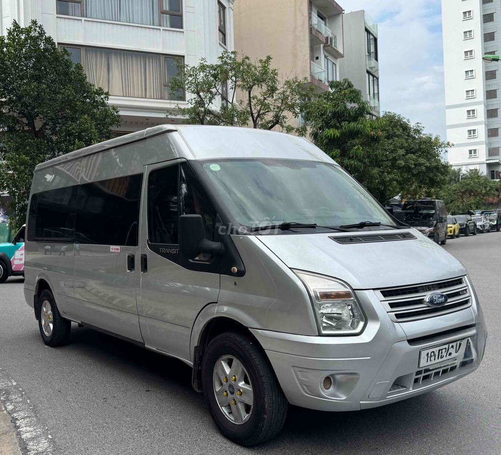 Ford Transit 2021 средняя база 16 мест серебристый
