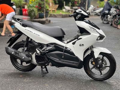 Honda AirBlade 125 2val 2022 Trắng Đen