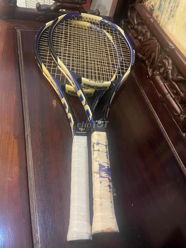 Cặp vợt tennis