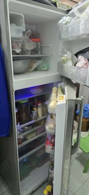 Cần bán tủ lạnh toshiba