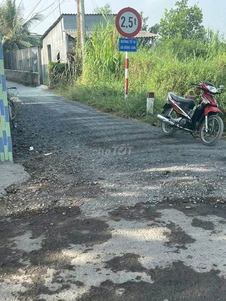 Kẹt tiền bán Đất 360m2 ngang 12m - mặt tiền đường 6m
