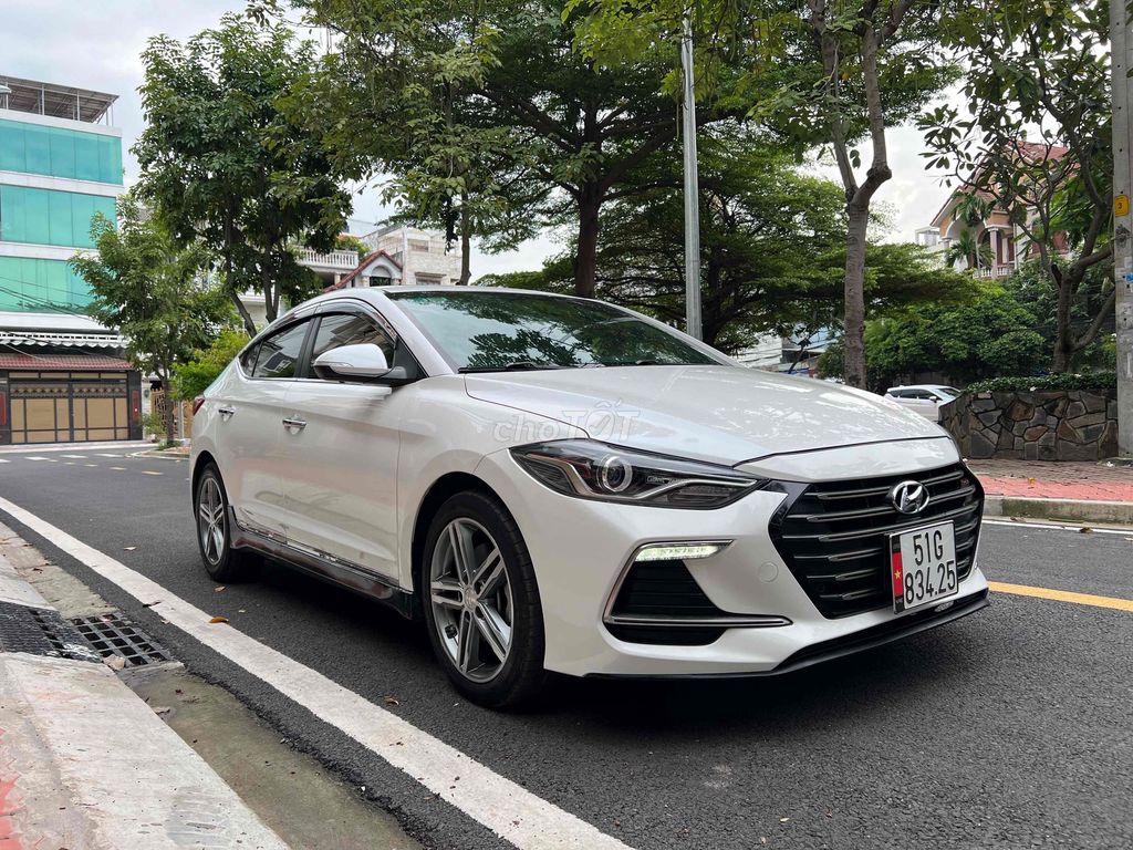 Hyundai Elantra 1.6 Sport 2018. Mua bán Ô tô tại Quận 8 Tp Hồ Chí Minh được đăng bởi Đông Mai hình 2