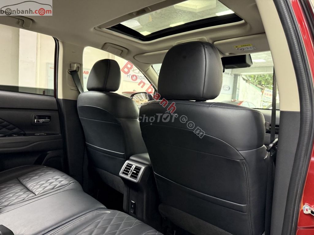 Mitsubishi Outlander Premium 2.0 CVT 2022 - 775Tr. Mua bán Ô tô tại Thành phố Thủ Đức Tp Hồ Chí Minh được đăng bởi Nguyễn Kiều Diễm  hình 8