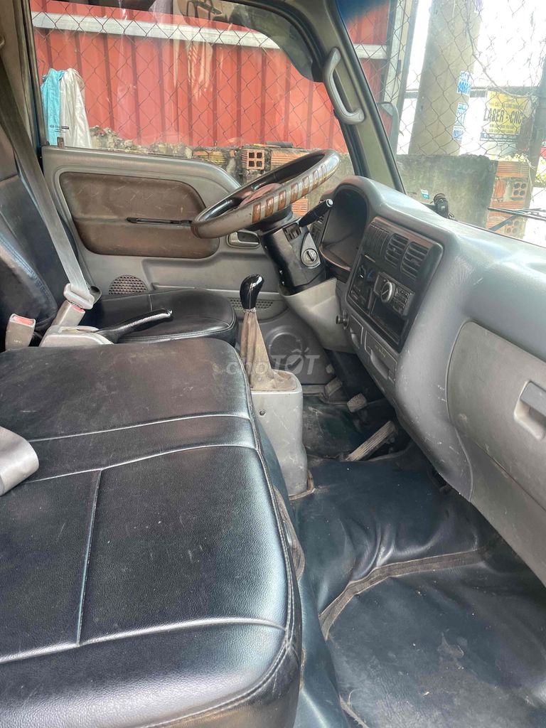 K165. trọng tải 2.4 tấn đời 2015. xe 1 chủ Sơn zin. Mua bán Xe tải, xe ben tại Thành phố Dĩ An Bình Dương được đăng bởi Tuan hình 6