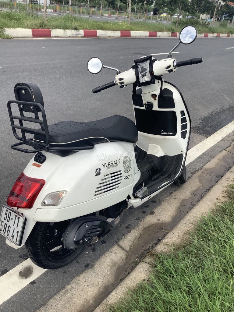 Piaggio Vespa GTS 2015 Белый