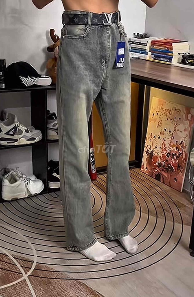 Quần jean loe nhẹ nam, nữ LILOHA Đen khói size M. Mua bán Quần áo tại Huyện Thuỷ Nguyên Hải Phòng được đăng bởi Nguyễn Hữu Huy hình 1