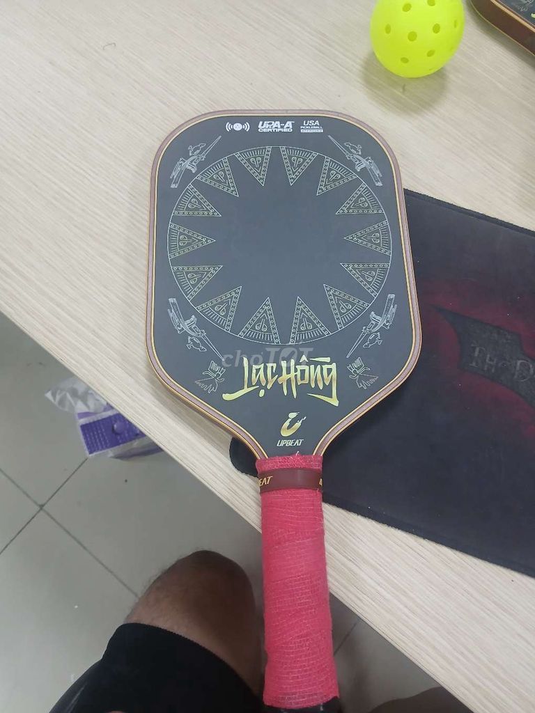 Vợt Pickleball UPBEAT Đen Đỏ Mới 99%. Mua bán Đồ thể thao, Dã ngoại tại Quận Gò Vấp Tp Hồ Chí Minh được đăng bởi Hung nguyen hình 1